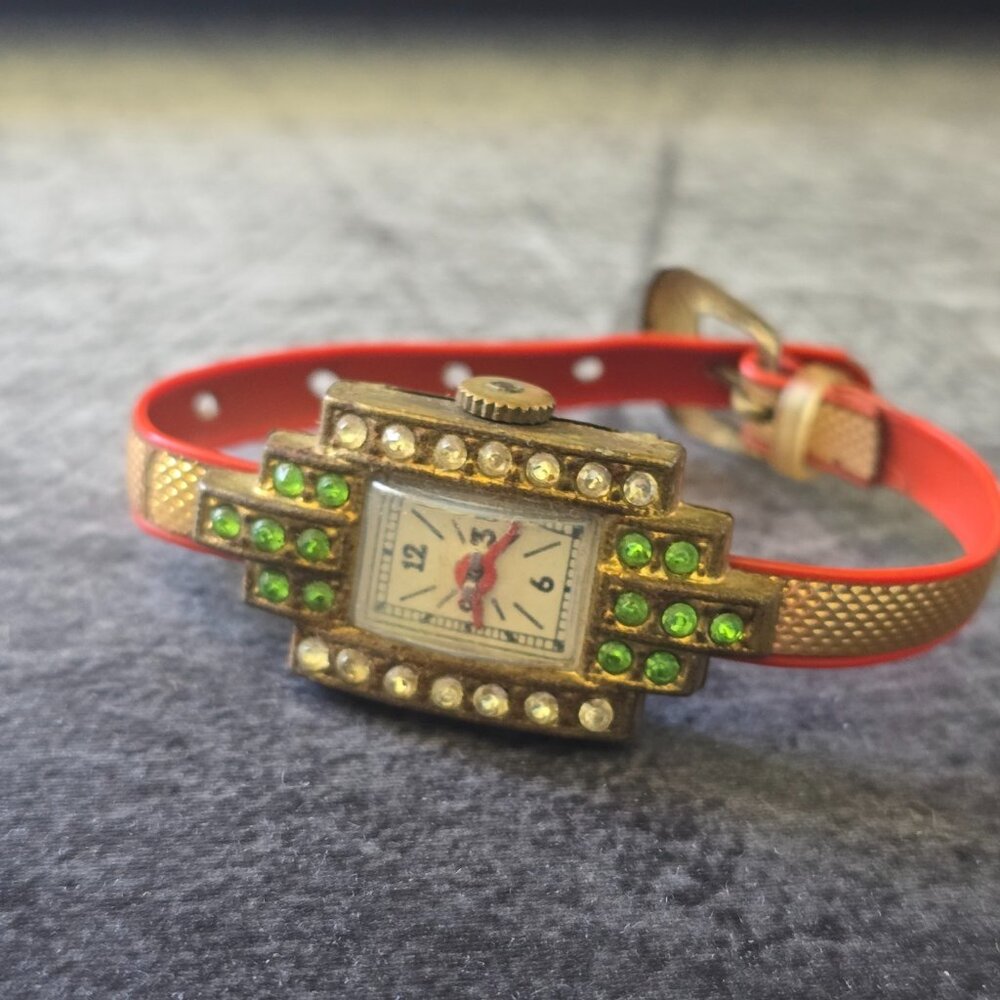 Vintage ESCO Esko Toy Wrist Watch Red Band Green Rhinestone Novelty 1930s 1940s - Picture 5 of 16